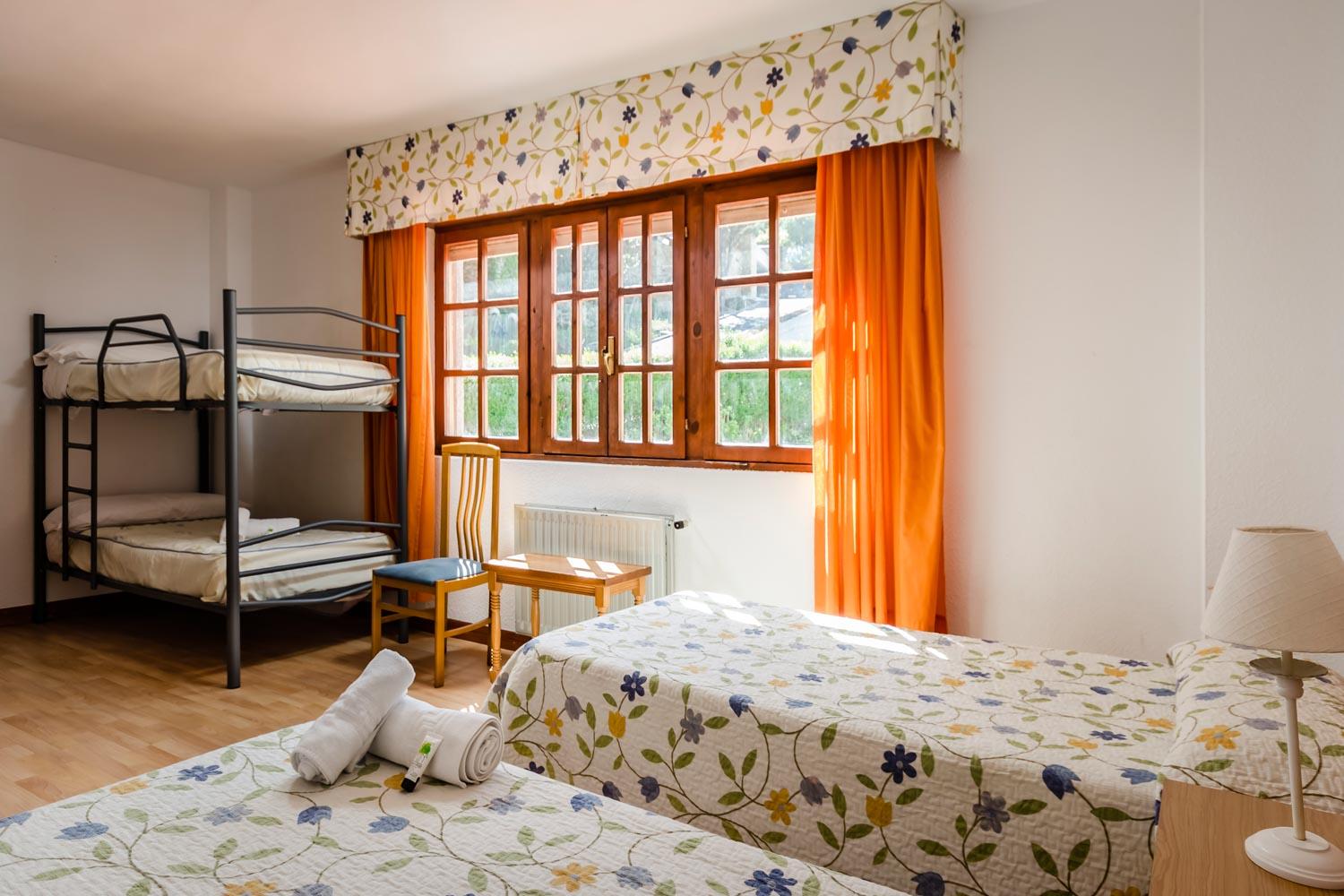 Hotel Surfances Суансес Экстерьер фото